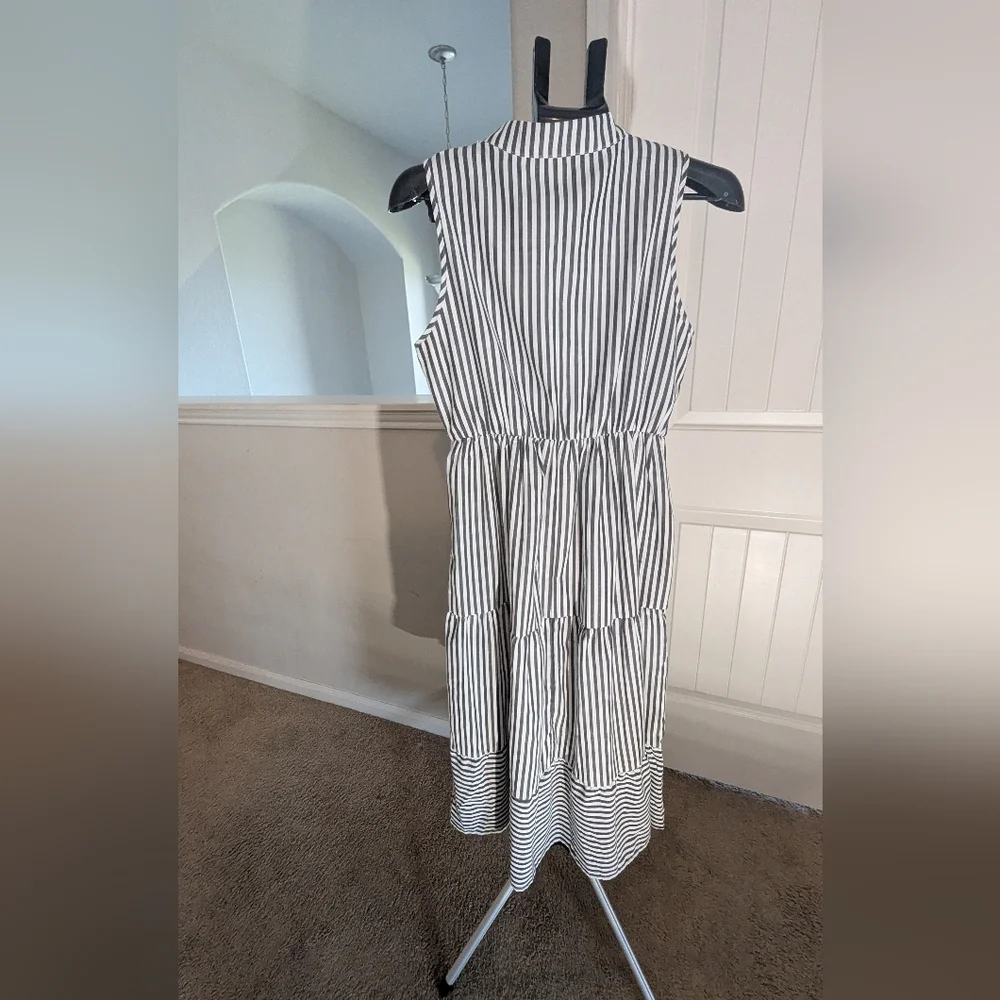 Striped Sleeveless Tiered Midi Dress – Black/White – Women’s M - Picture 6 of 7